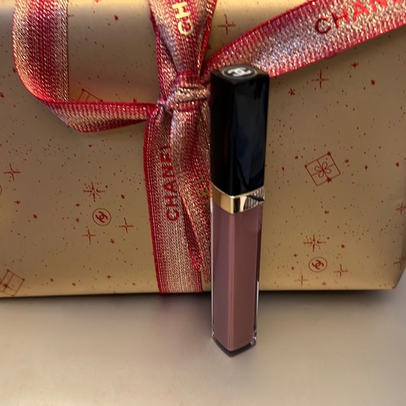 CHANEL Makeup Chanel Moisturizing Lipgloss 722 Noce Moscata New